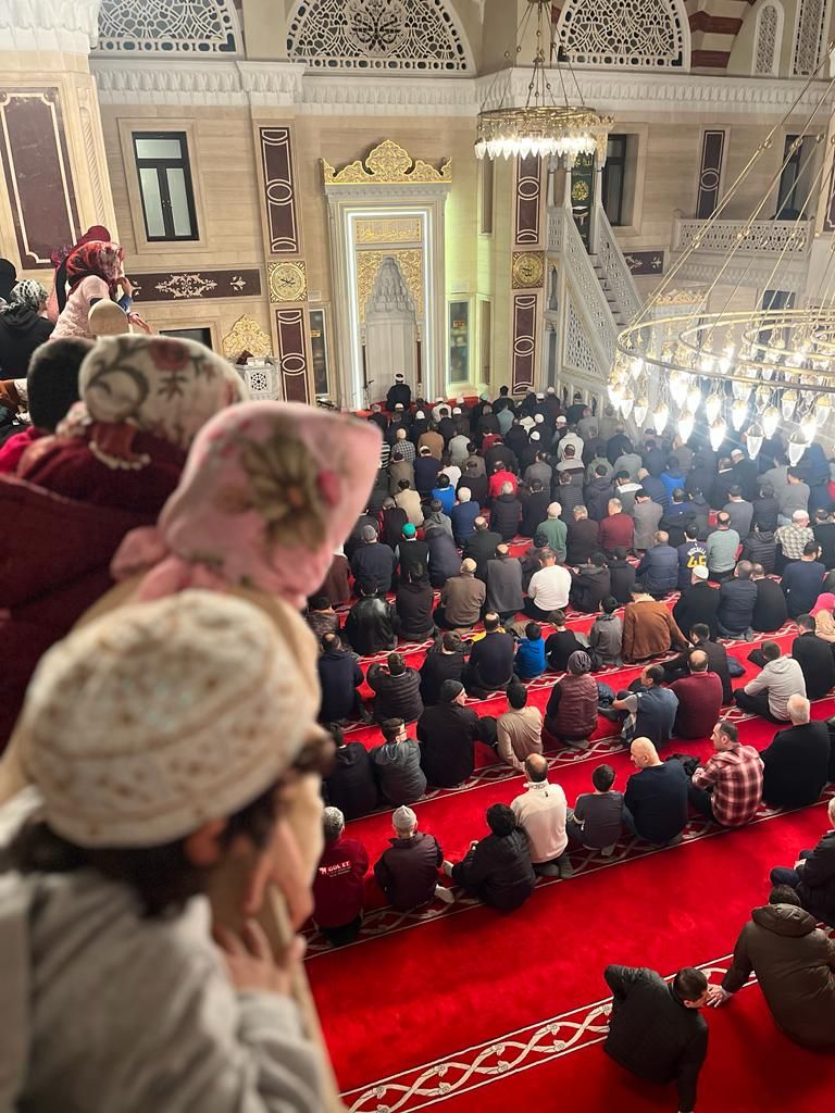 Mahir Okullar� Teravih Bulu�mas�