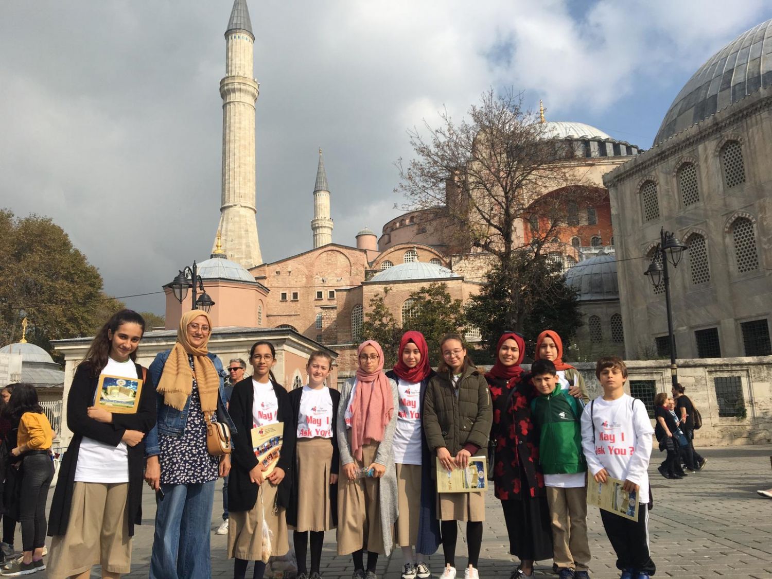 ngilizce Kulb rencilerimiz Sultanahmet Meydannda